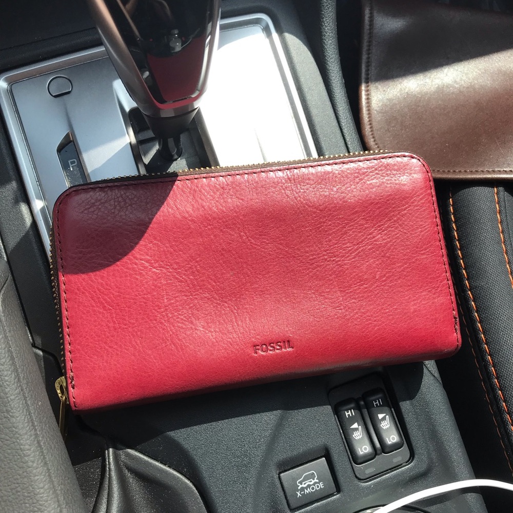 Fossil wallet
